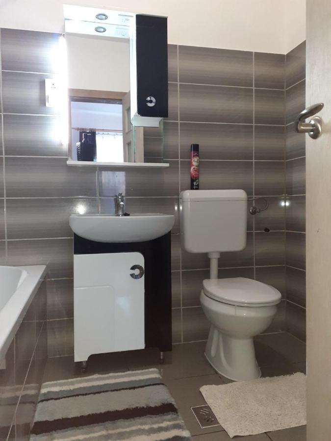 Oazis Apartman ชารอชปาตัก ภายนอก รูปภาพ