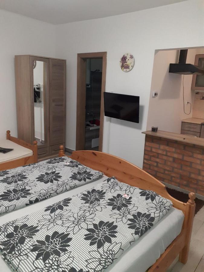 Oazis Apartman ชารอชปาตัก ภายนอก รูปภาพ