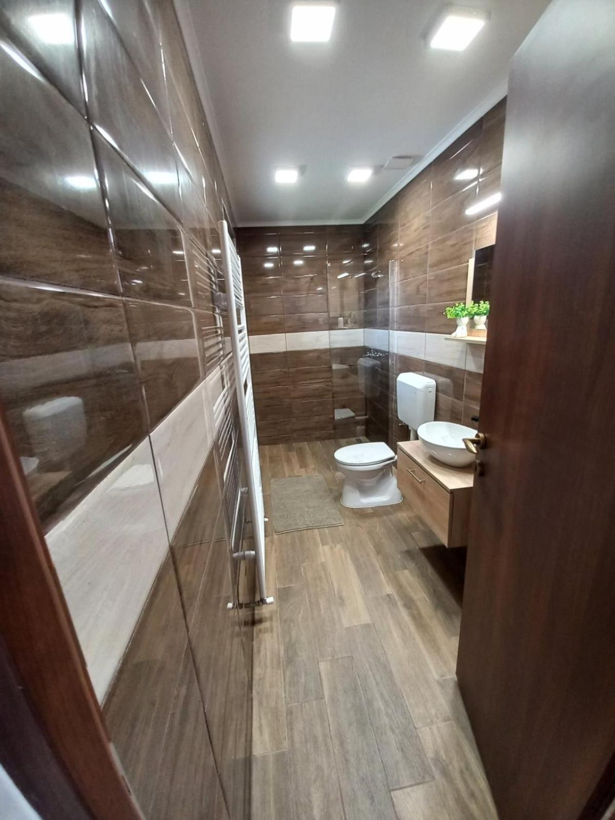 Oazis Apartman ชารอชปาตัก ภายนอก รูปภาพ