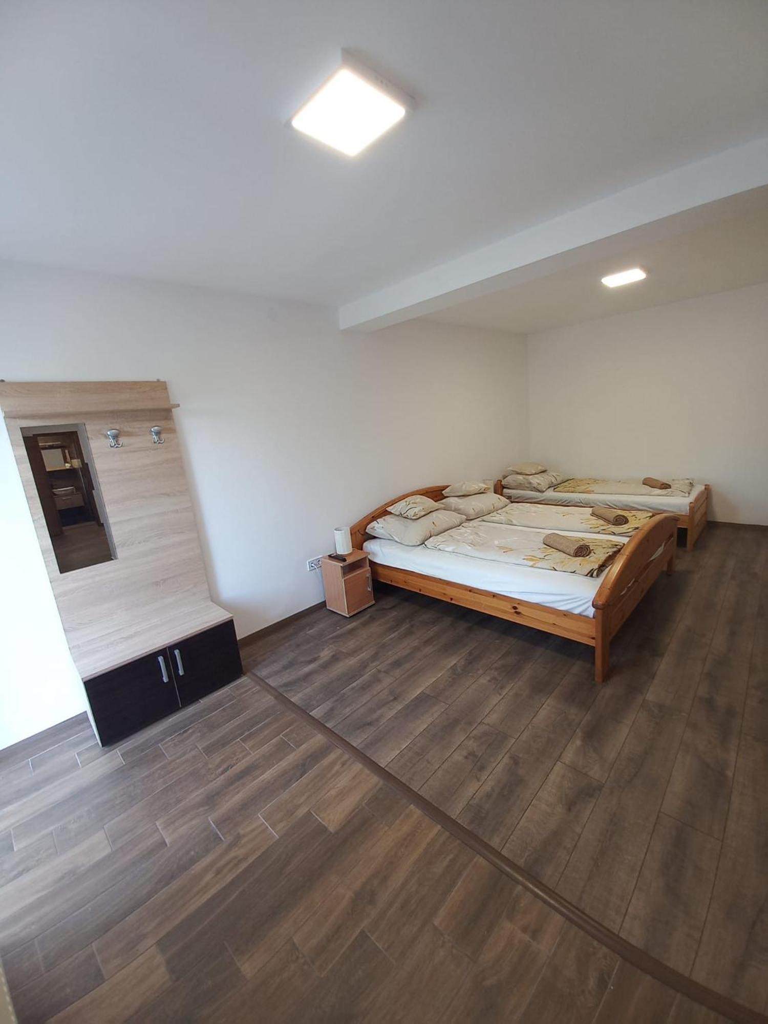 Oazis Apartman ชารอชปาตัก ภายนอก รูปภาพ