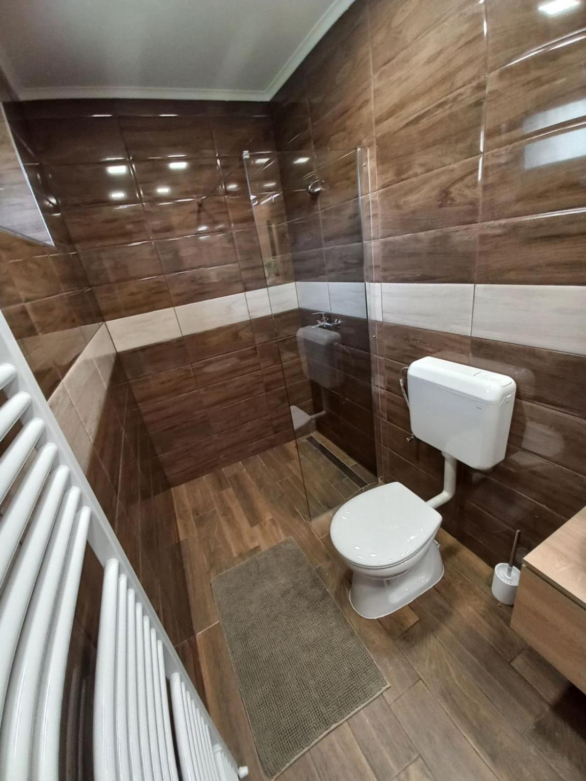 Oazis Apartman ชารอชปาตัก ภายนอก รูปภาพ