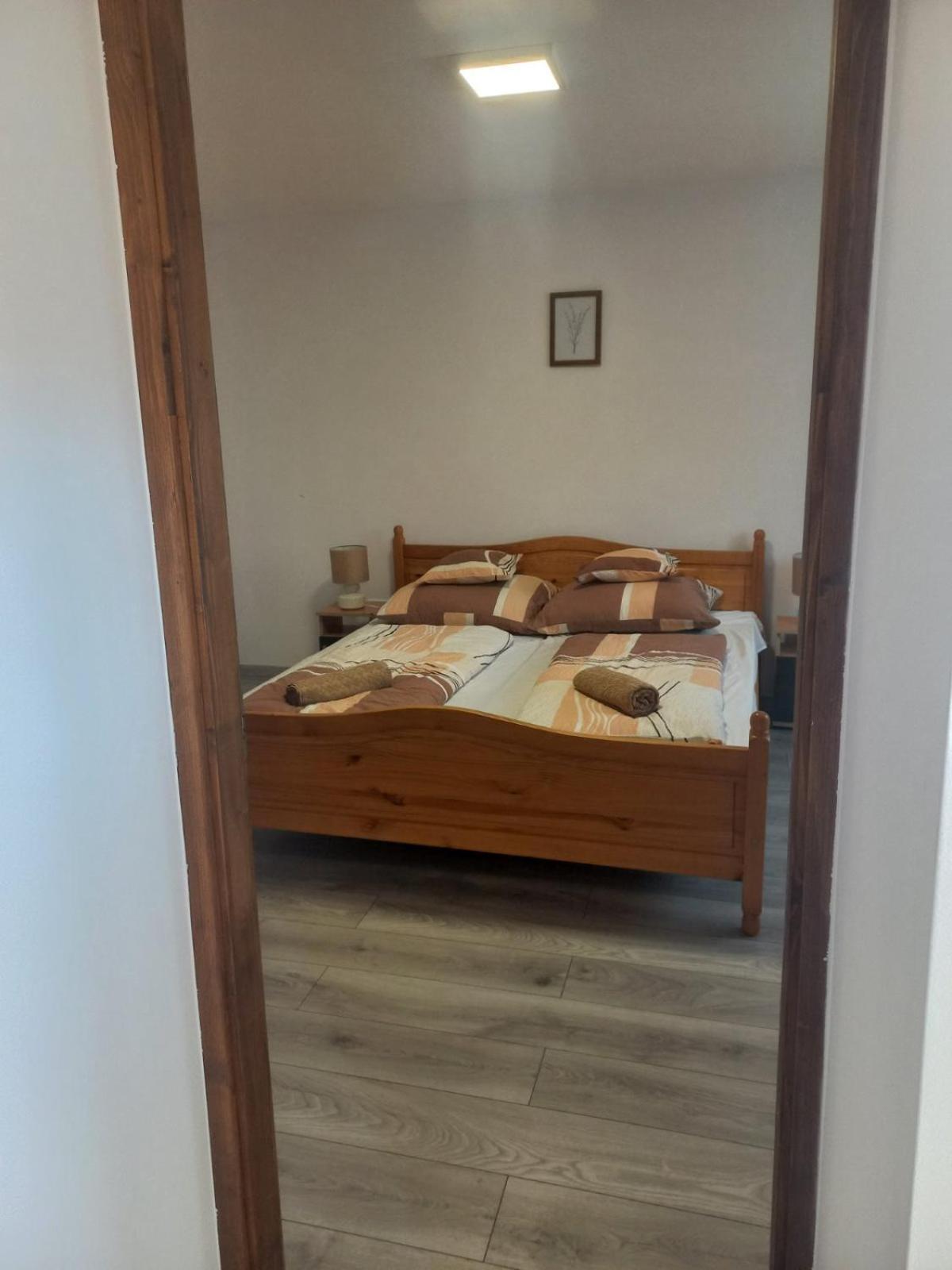 Oazis Apartman ชารอชปาตัก ภายนอก รูปภาพ